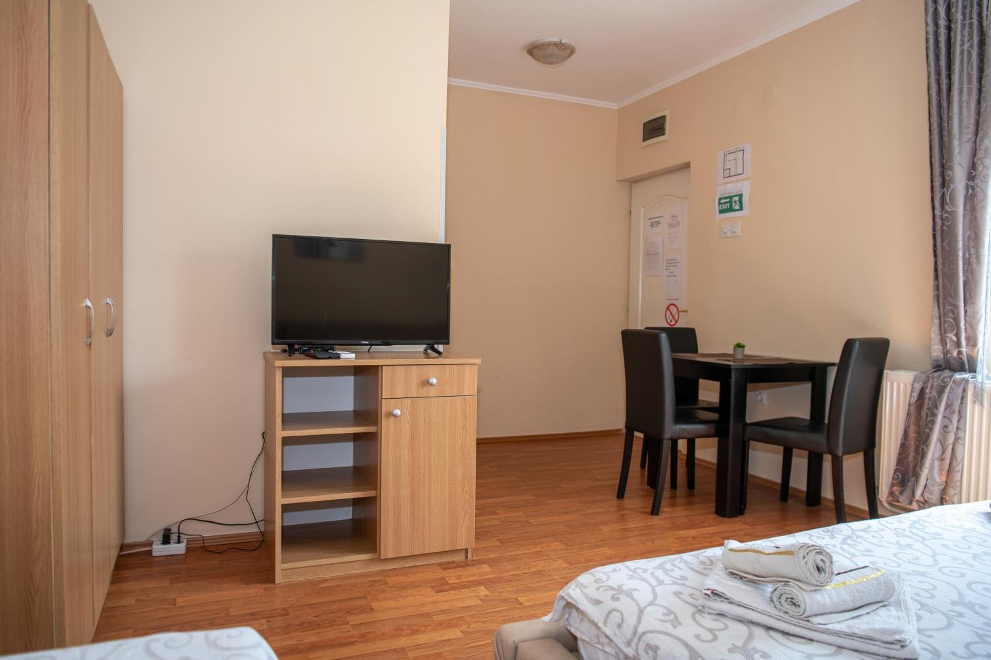 Guesthouse Kristina Palić Buitenkant foto